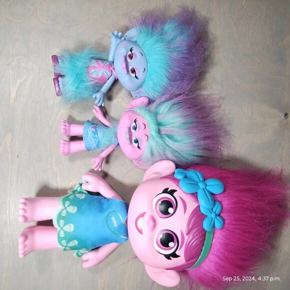 13" Poppy Doll and dreamworks trolls world tour twins bundle deal - Picture 4 of 15
